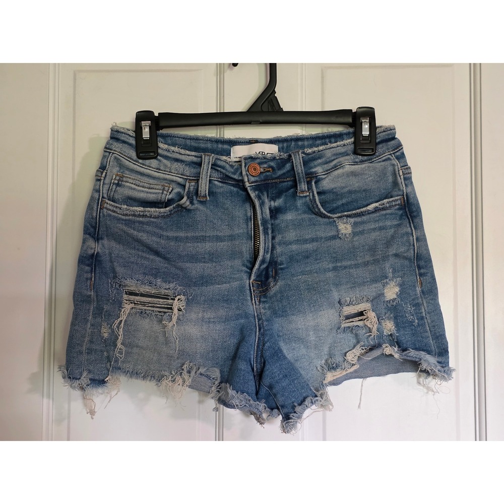 Vervet Los Angeles Distressed Denim Shorts Medium Wash Frayed Hem V2258 Size M